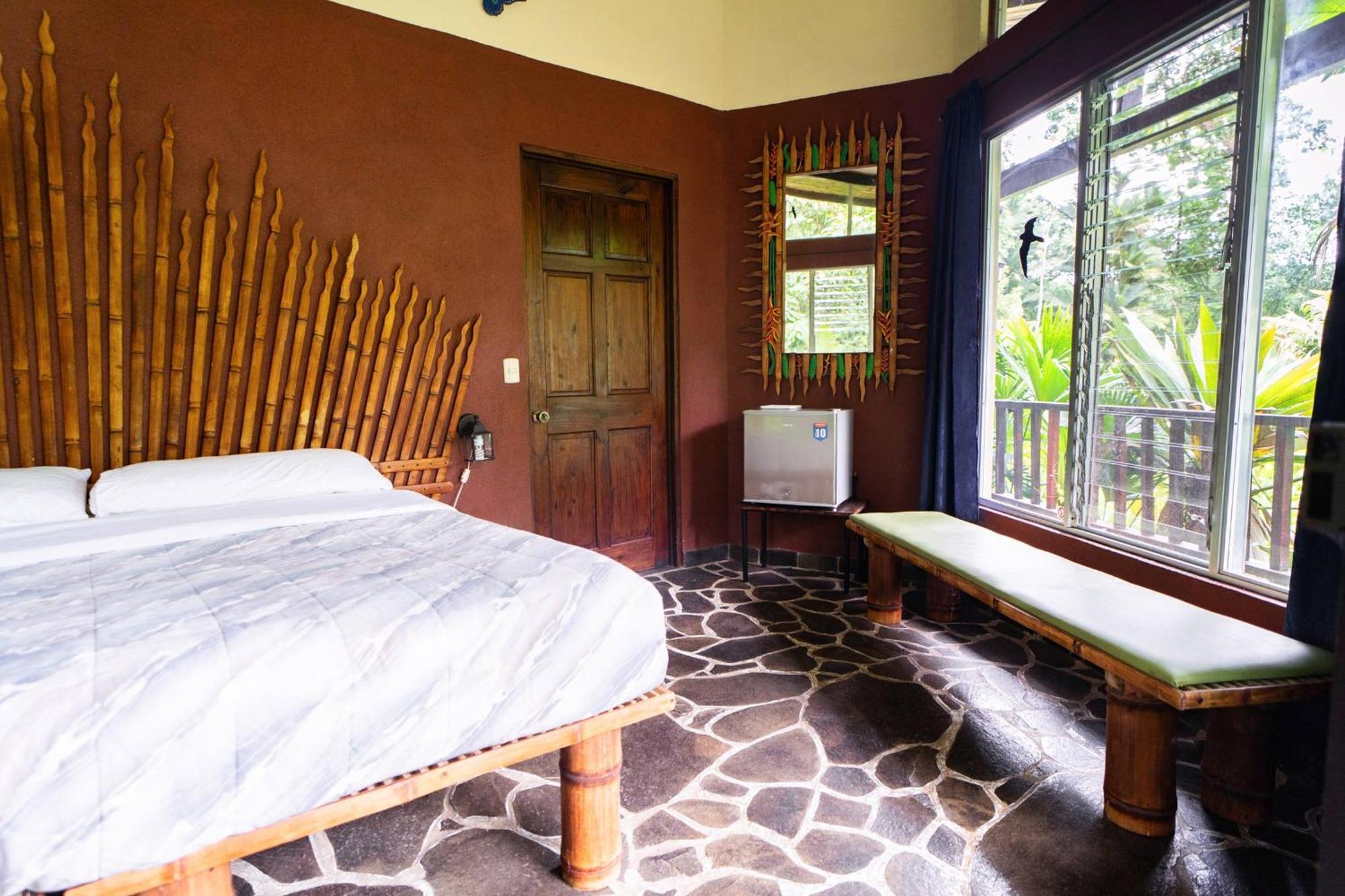 Heliconia Island Bed and breakfast Las Horquetas